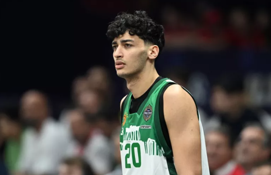 Κάταγμα στο μεσαίο δάχτυλο του δεξιού χεριού για τον Αλέξανδρο Σαμοντούροβ